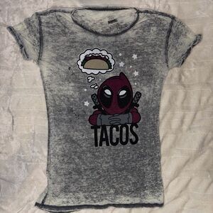 NWOT MARVEL DEADPOOL DISTRESS JUNIOR TEE SIZE XS